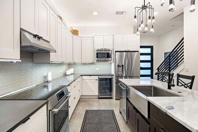 Photo - 1310 Choquette Dr