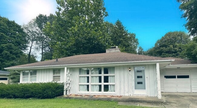 Building Photo - 302 Ridgeview St Rental