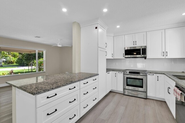 Photo - 350 NE 29th St