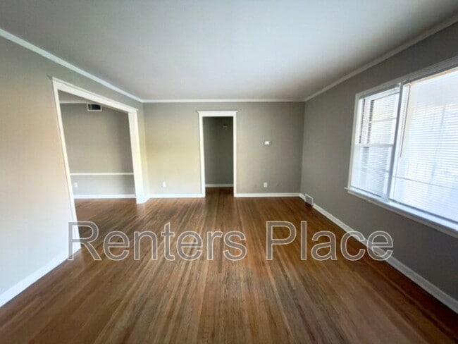 Photo - 3315 S Lewis Ave