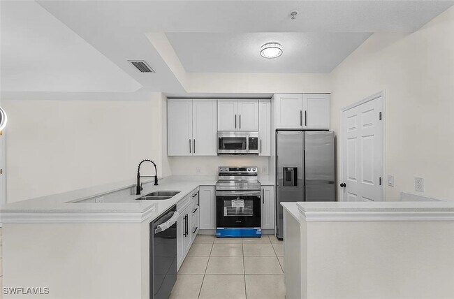 Photo - 9065 Colby Dr Unidad 2504