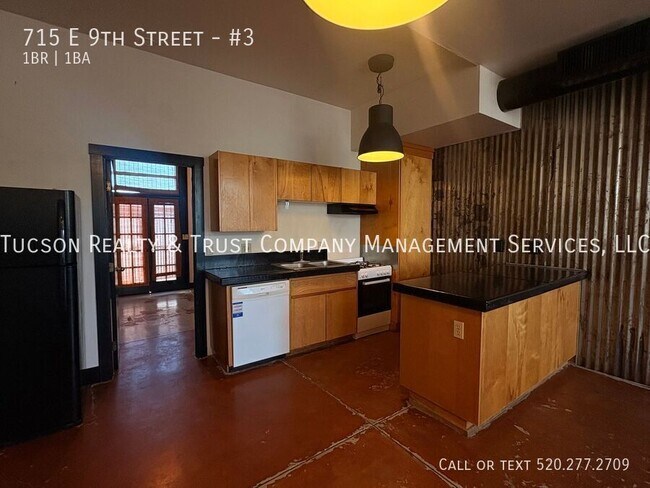 Photo - 715 E 9th St Unit #3