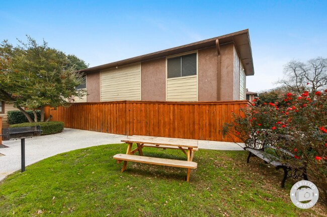Photo - 1801 S Fielder Rd Unidad Apt