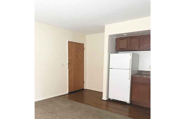 Photo - 922-926 Ludlow Avenue Unit 926-05