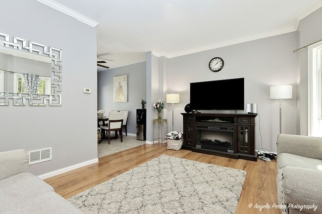 Photo - 2155 N Millstone Dr