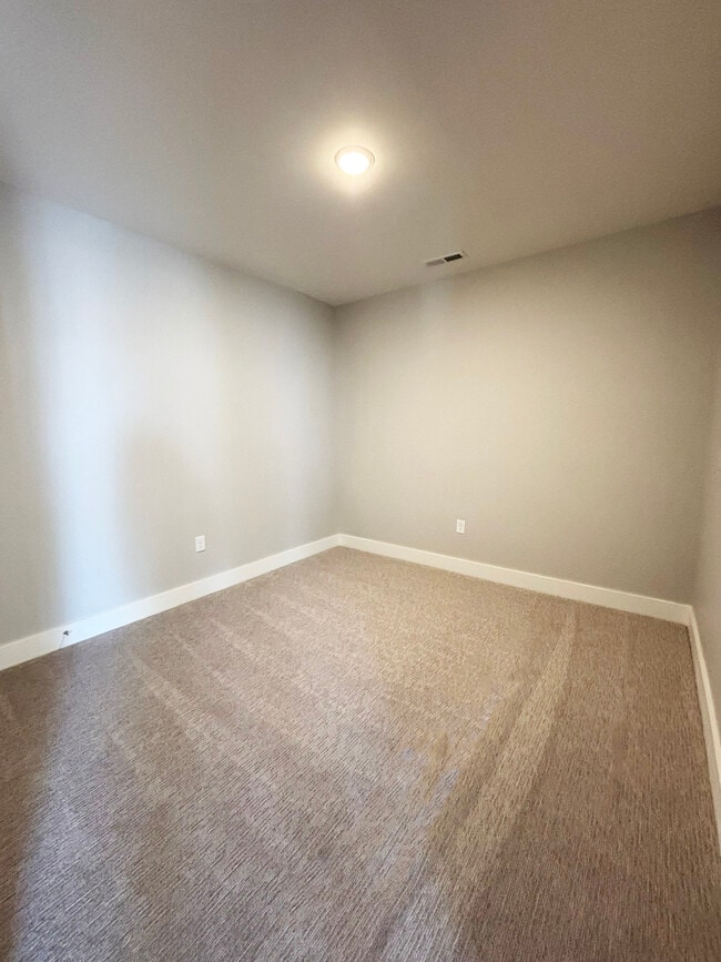 Knob Hill Apartments