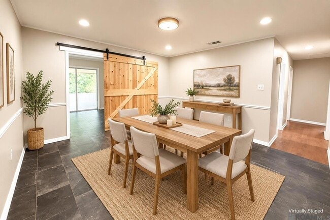 1218 Briarrose Dr