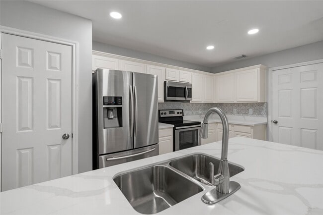 Photo - 38 N Walden Elms Cir