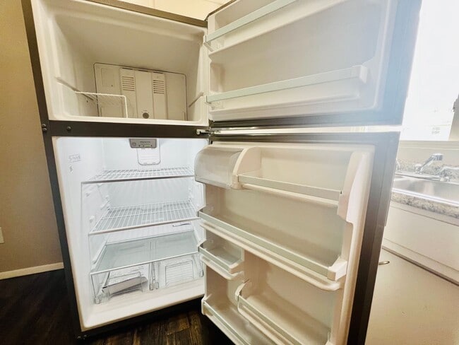 Photo - 215 Miriam Dr Unit B