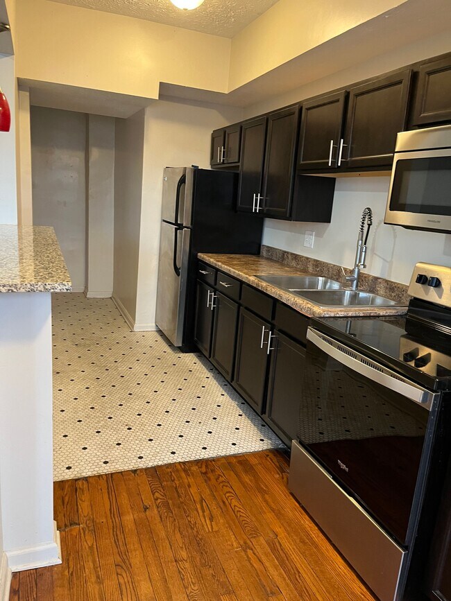 Parkview Apartments LLC