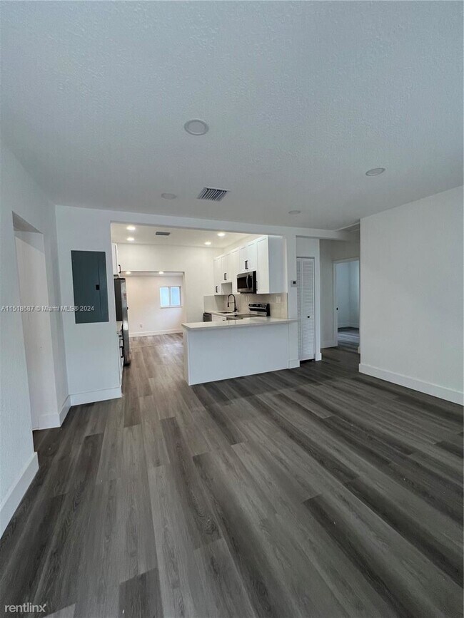 Photo - 3 br, 2.5 bath House - 5511 NW 1st Ave # 5511