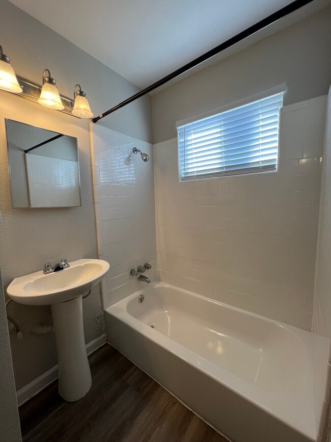 Photo - 3305 Red Bluff Rd