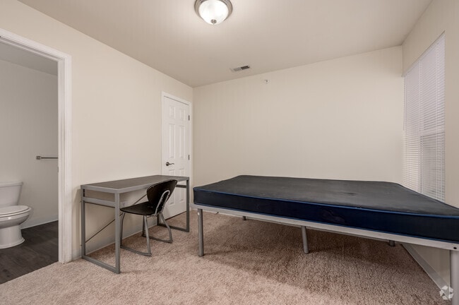 2BR, 2BA - 715SF - Second Bedroom
