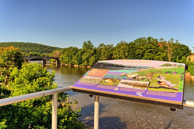 Photo - Twin River Commons Apartamentos