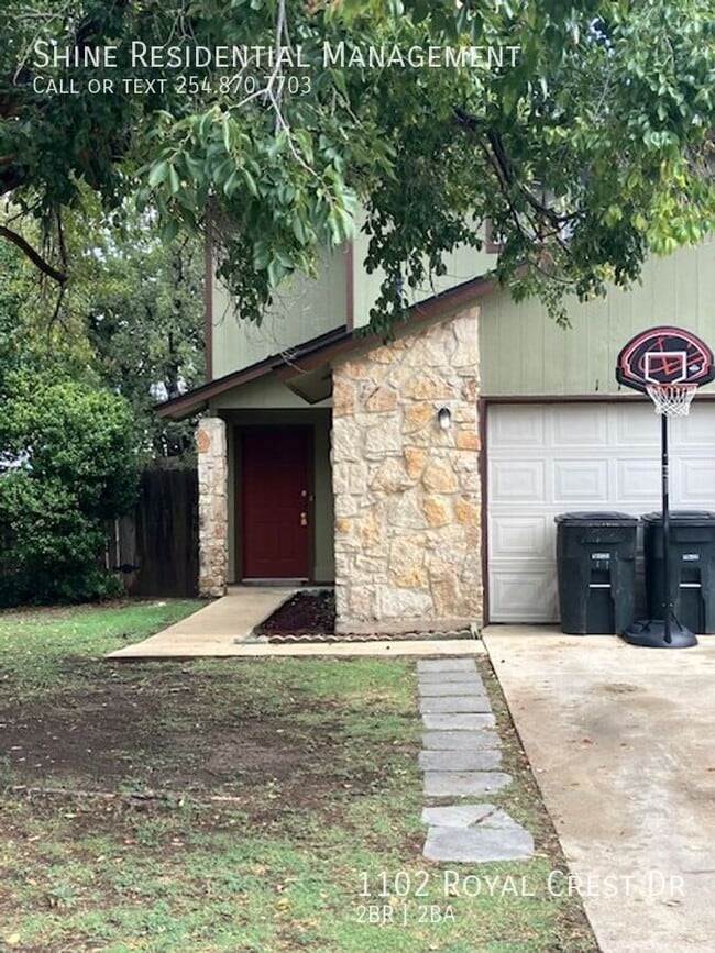 Building Photo - 1102 Royal Crest Dr Rental