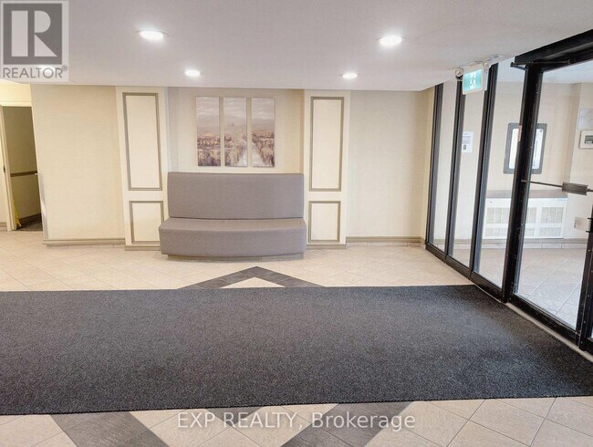 Photo - 1300 Richmond Rd Unité 410