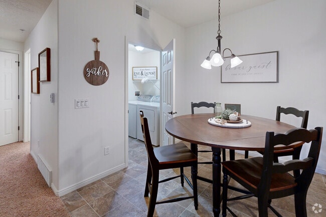 2BR, 2BA - 920SF - Dining Room
