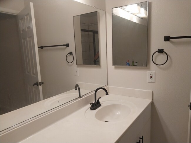 Photo - 10552 Pine Pointe Ave Unidad 202