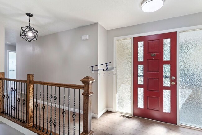 Photo - 3179 Hawthorne Ave