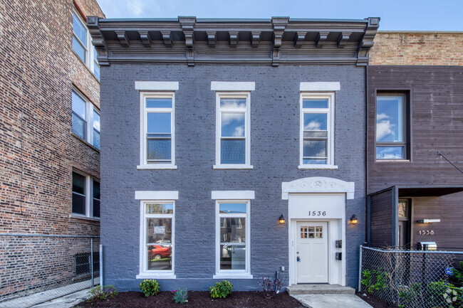 Building Photo - 1536 N Talman Ave Rental