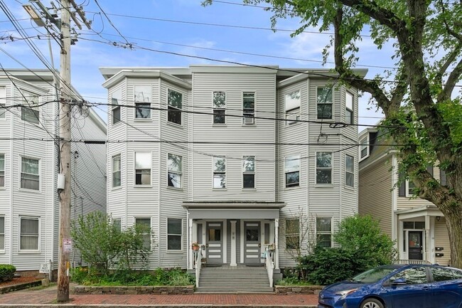 Photo - 64 Pleasant St Unidad 1 Rental