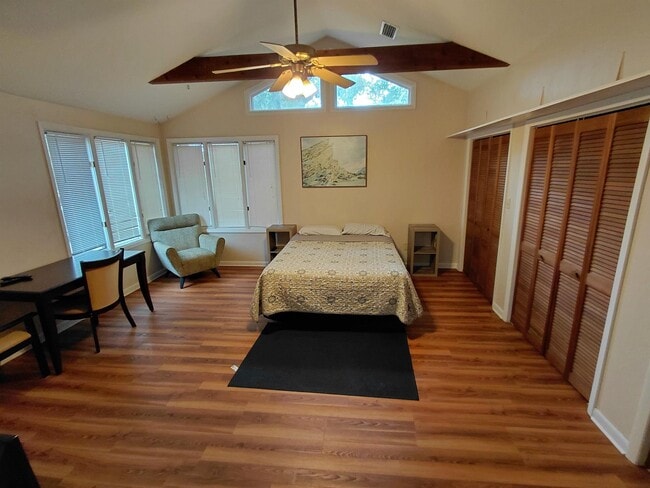 2306 Escambia Dr