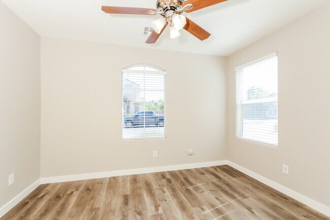 Photo - 6628 W Monroe St