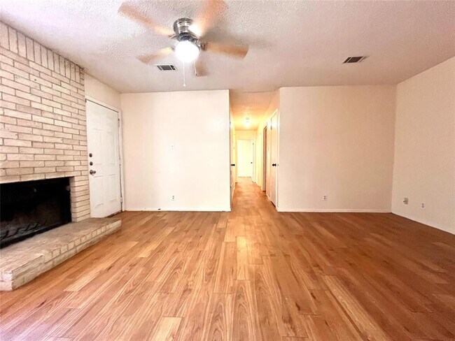 Photo - 2802 Aftonshire Wy