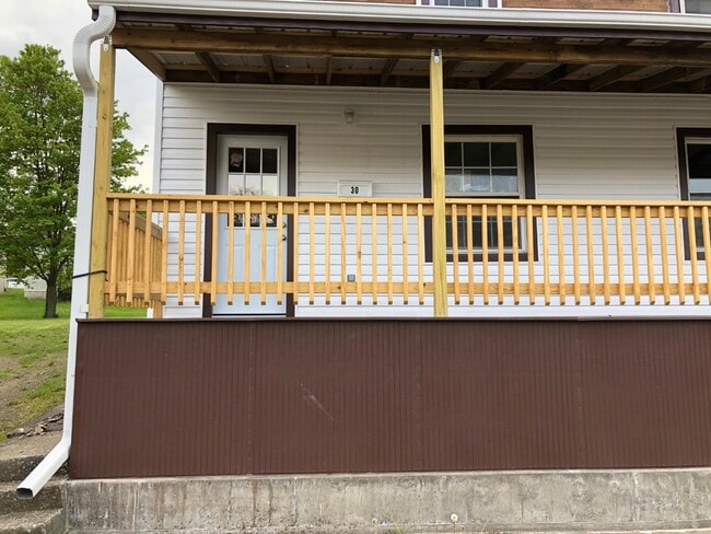 Building Photo - 30 E Water St Rental