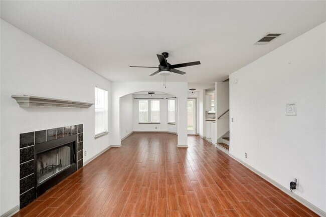 Photo - 348 Spillway Dr