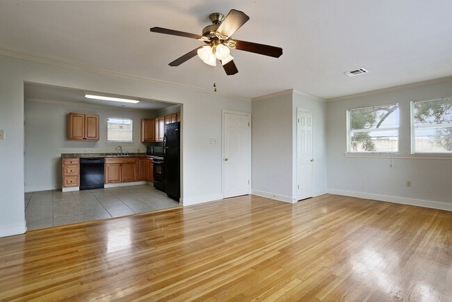 Photo - 6134 Orleans Ave Unit 6134