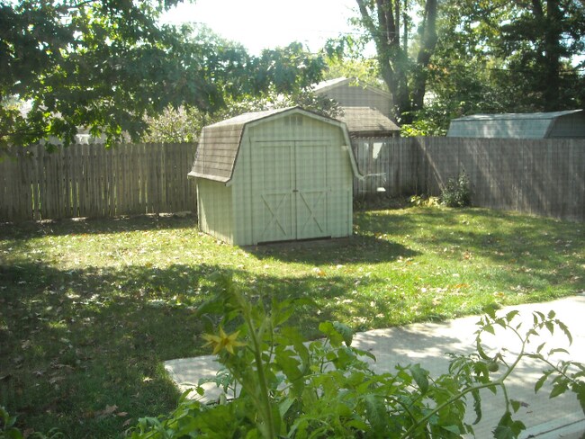Photo - 353 E Clearview Ave