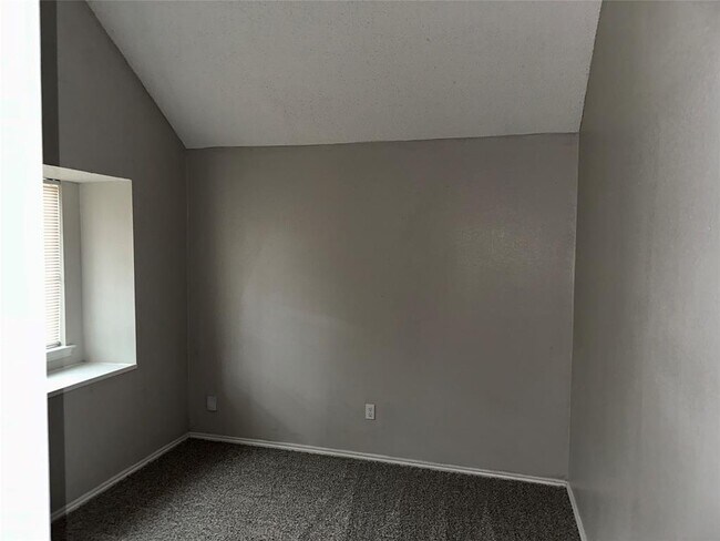 Photo - 4307 Scarsdale Ln