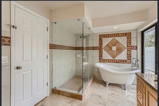 Photo - 5018 Paloma Dr