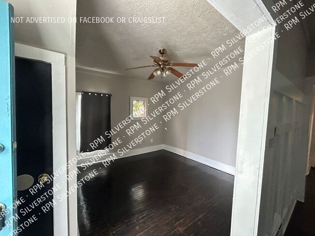 Photo - 52 W Bernhard-