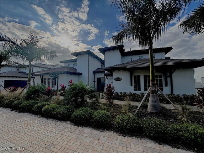 Photo - 16885 Fairgrove Way Unidad 6-201