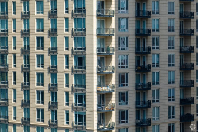 Alternate - Ten East Delaware