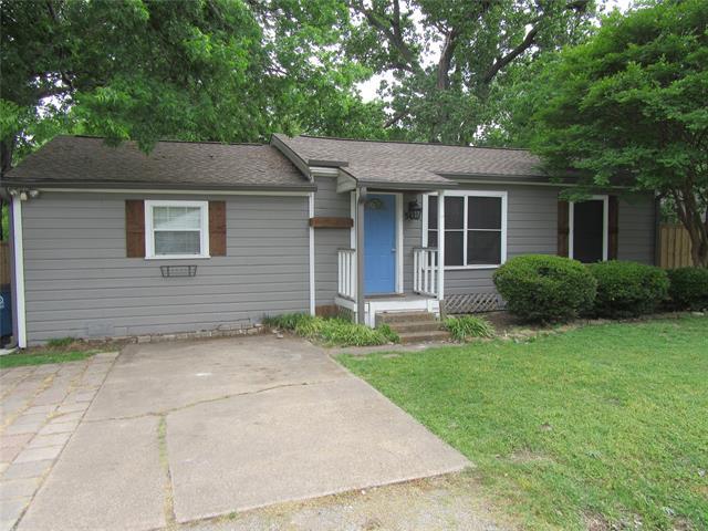 Photo - 502 Oak St