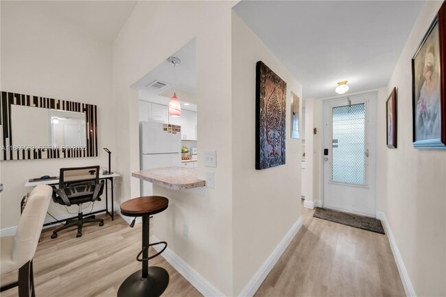 Photo - 4613 SE 5th Ave Unit 210