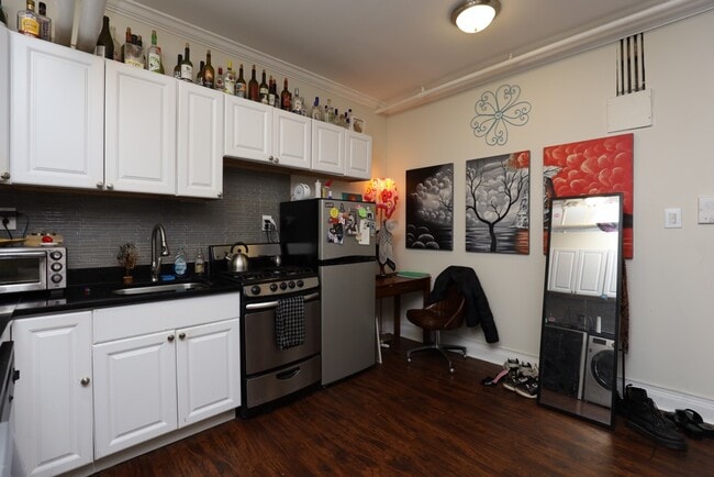 Photo - 2129 N Dayton St Unit 3G