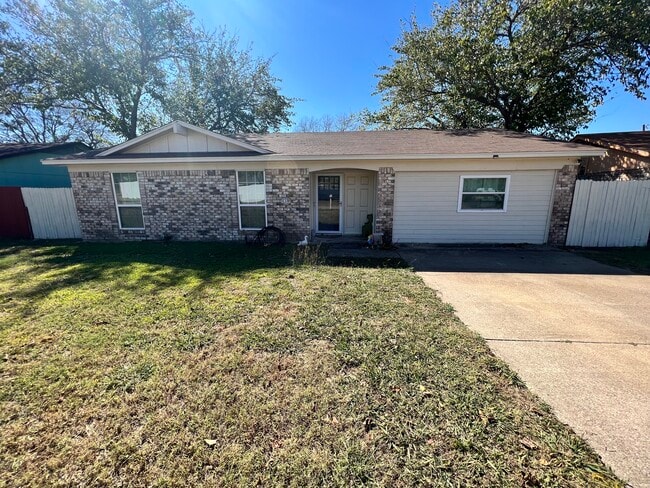 Photo - 110 Hastings Ct