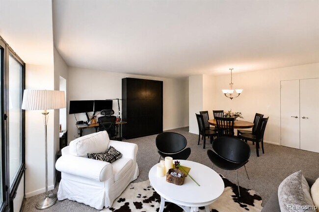 Photo - 5000 Town Center Unit 307