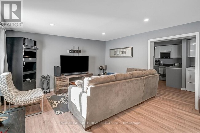 Photo - 3590 Old Montréal Rd.