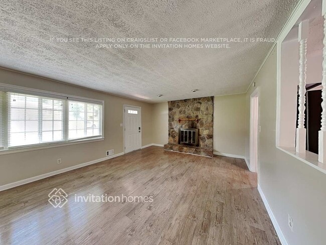 Photo - 759 Birchwood Ln SW