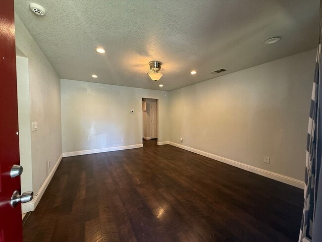 Photo - 2 bedroom 1 bath Duplex