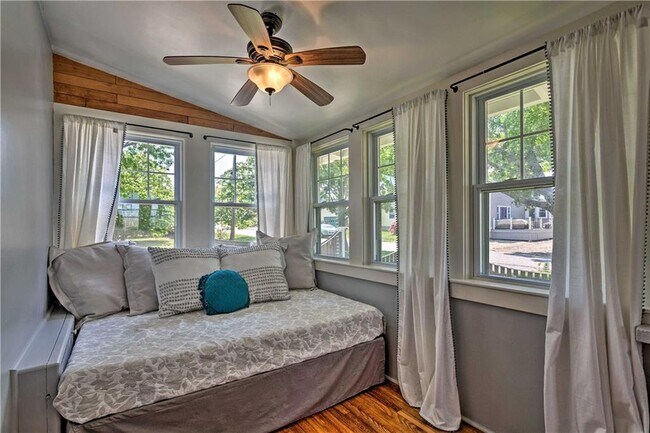 Photo - 129 Dighton Ave