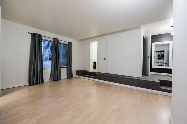 Photo - Spacious Pet-Friendly Condo with Parking! Unit D