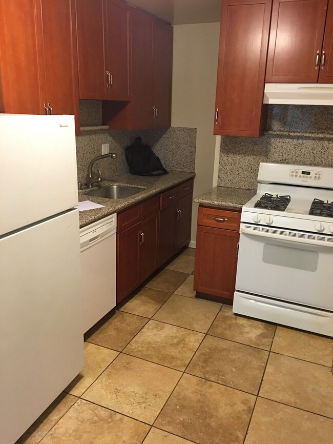 Photo - 232 N 8th St