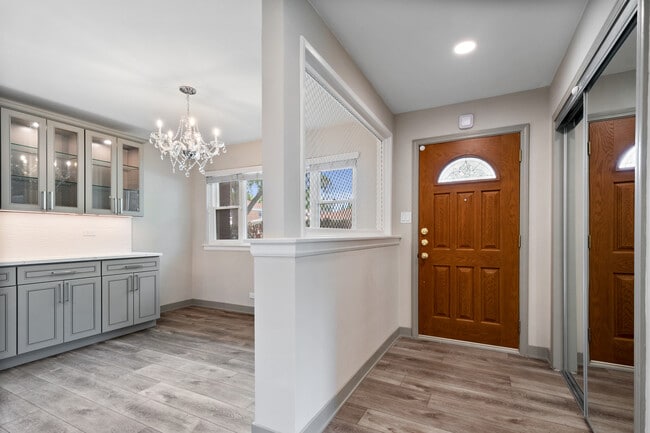 Photo - 3001 W Chase Ave