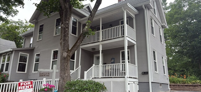 Building Photo - 18A Charles St Unit Lovely White Park Apt